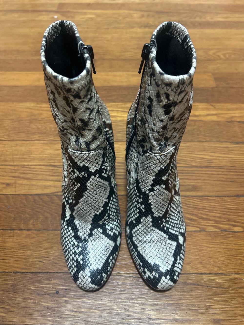 Aldo Aurella White Black Python Snake Print 3 Inch Block Heel Ankle Boots 7.5M